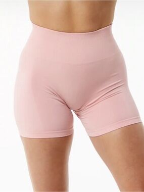 Alphalete amplify shorts